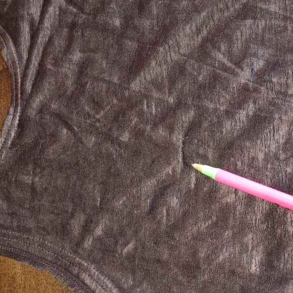 Pretty Angel Silk Blend Top w/Flounce Hemline - Picture 9 of 10